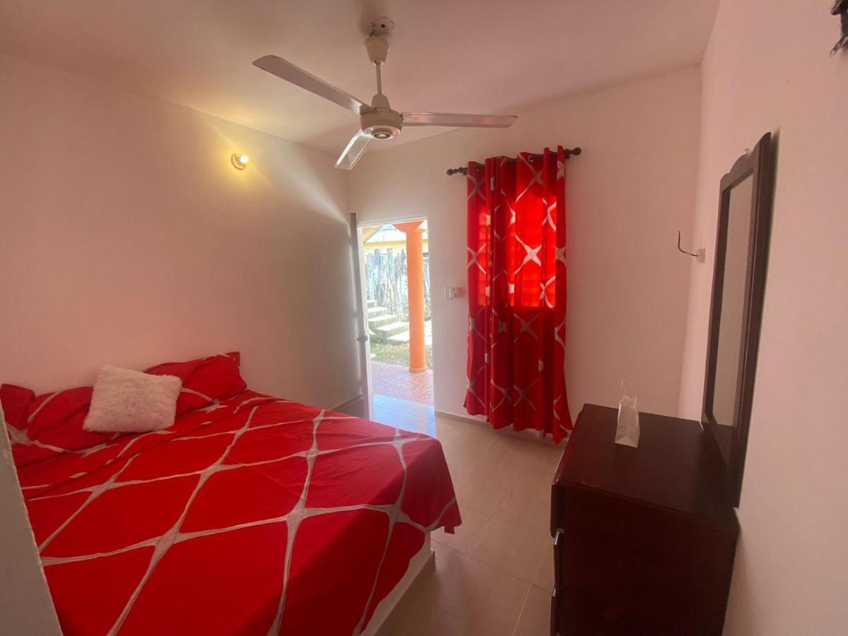 Hotel El Escondite Лас Теренас Екстериор снимка